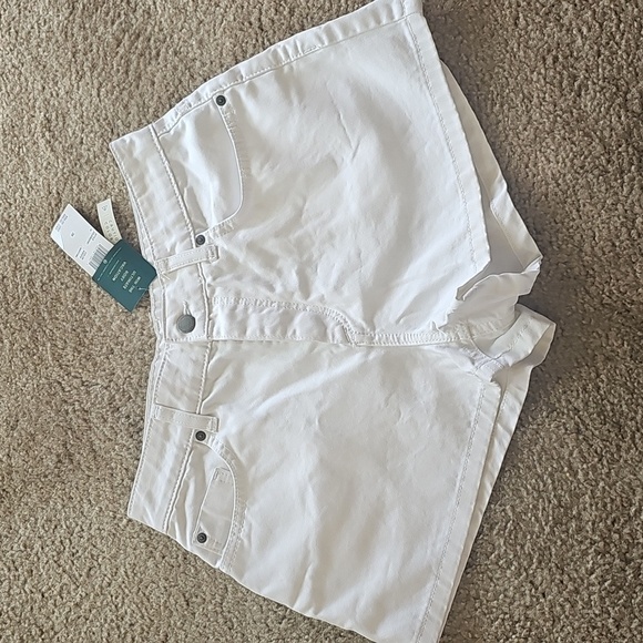 Roxy Call Me Back White Denim Shorts Size 28 NEW - Picture 1 of 5